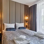 Golden Hour Apartments- Loft H 118 * سفينويتشي